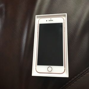 Rose Gold iPhone 7 32 GB